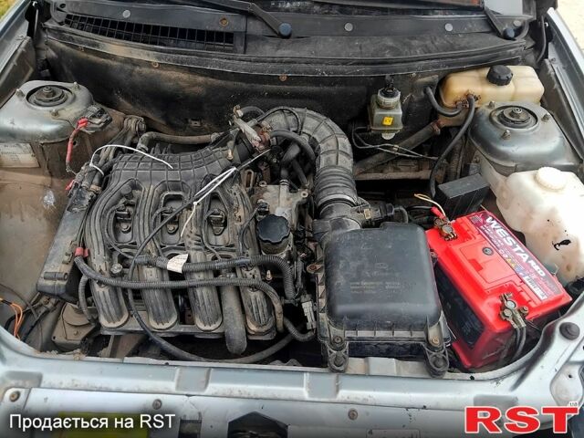 Сірий ВАЗ Priora, об'ємом двигуна 1.6 л та пробігом 220 тис. км за 1800 $, фото 2 на Automoto.ua