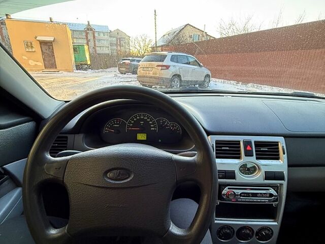 Сірий ВАЗ Priora, об'ємом двигуна 1.6 л та пробігом 176 тис. км за 1950 $, фото 13 на Automoto.ua