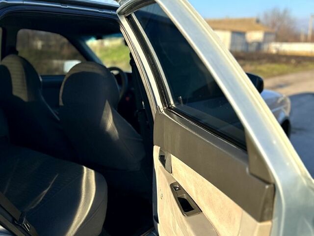 Серый ВАЗ Priora, объемом двигателя 1.6 л и пробегом 19000 тыс. км за 2950 $, фото 10 на Automoto.ua