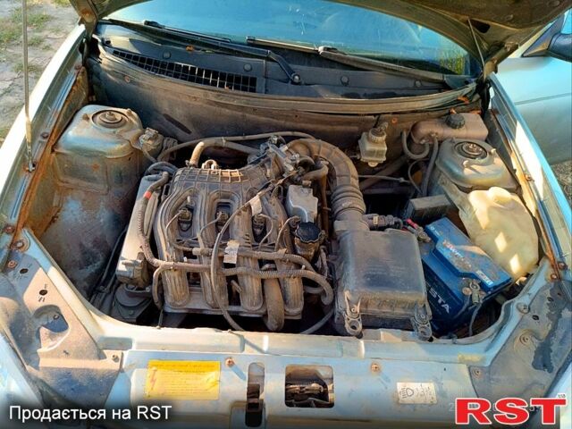 Сірий ВАЗ Priora, об'ємом двигуна 1.6 л та пробігом 270 тис. км за 840 $, фото 2 на Automoto.ua