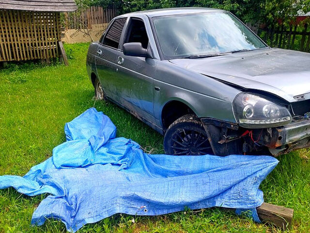 Серый ВАЗ Priora, объемом двигателя 1.6 л и пробегом 198 тыс. км за 720 $, фото 3 на Automoto.ua