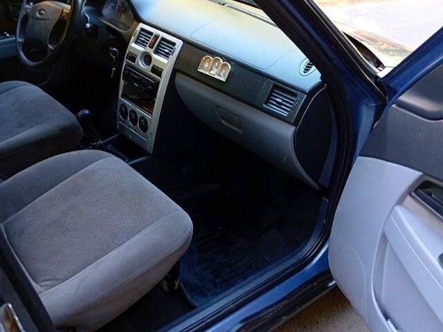 Сірий ВАЗ Priora, об'ємом двигуна 1.6 л та пробігом 181 тис. км за 1850 $, фото 8 на Automoto.ua