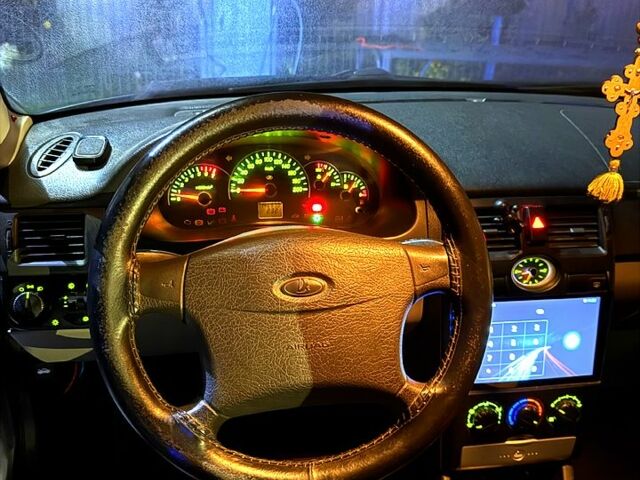 Серый ВАЗ Priora, объемом двигателя 1.6 л и пробегом 145 тыс. км за 3200 $, фото 10 на Automoto.ua
