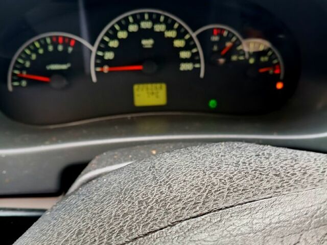 Серый ВАЗ Priora, объемом двигателя 1.6 л и пробегом 226 тыс. км за 1920 $, фото 4 на Automoto.ua