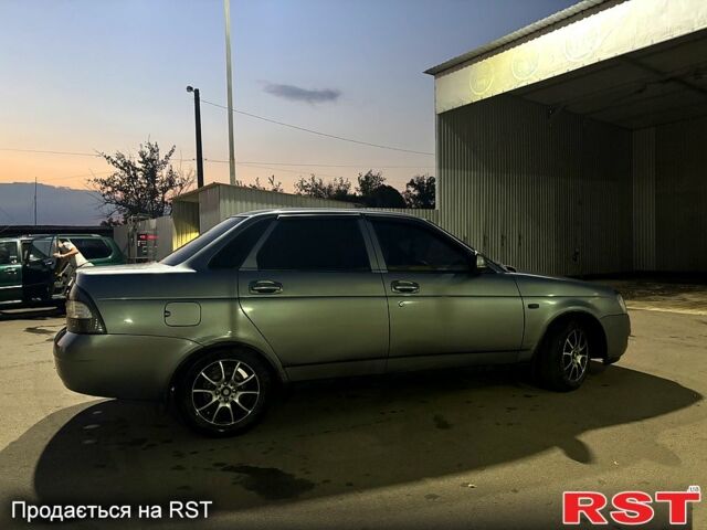 Серый ВАЗ Priora, объемом двигателя 1.6 л и пробегом 171 тыс. км за 3100 $, фото 1 на Automoto.ua
