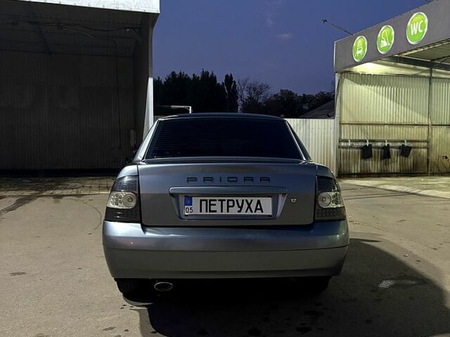 Серый ВАЗ Priora, объемом двигателя 1.6 л и пробегом 171 тыс. км за 3100 $, фото 3 на Automoto.ua