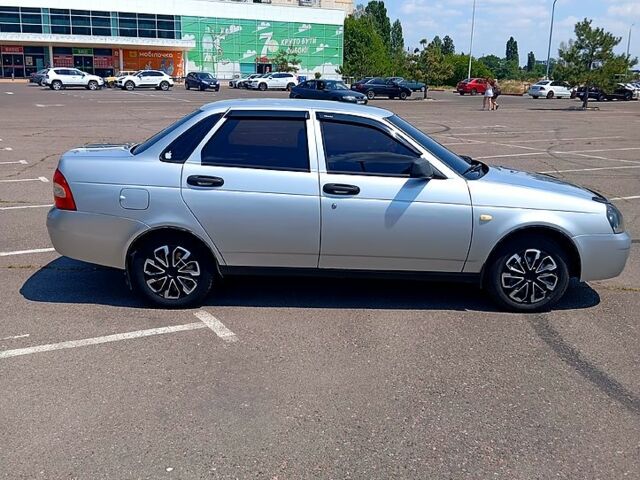 Сірий ВАЗ Priora, об'ємом двигуна 1.6 л та пробігом 187 тис. км за 2400 $, фото 4 на Automoto.ua