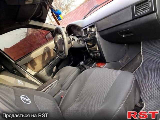 Серый ВАЗ Priora, объемом двигателя 1.6 л и пробегом 0 тыс. км за 2100 $, фото 1 на Automoto.ua