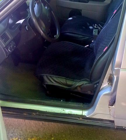 Серый ВАЗ Priora, объемом двигателя 1.6 л и пробегом 284 тыс. км за 2050 $, фото 9 на Automoto.ua