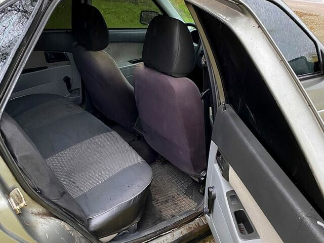 Серый ВАЗ Priora, объемом двигателя 1.6 л и пробегом 200 тыс. км за 2100 $, фото 6 на Automoto.ua