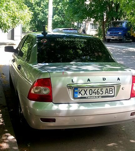 Серый ВАЗ Priora, объемом двигателя 1.6 л и пробегом 284 тыс. км за 2050 $, фото 3 на Automoto.ua