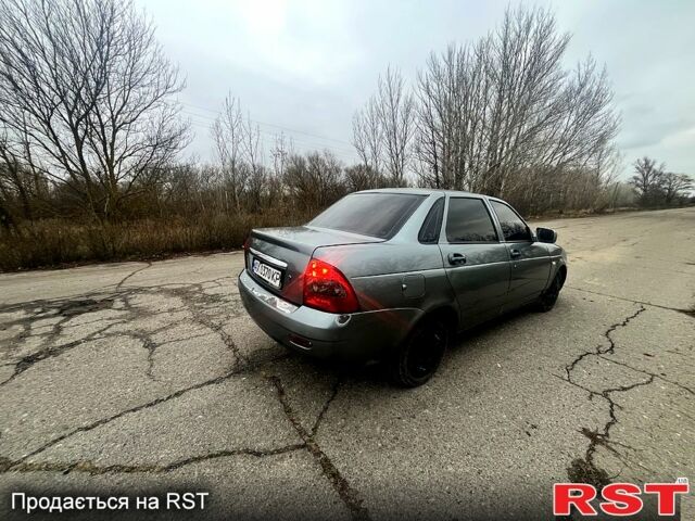 Серый ВАЗ Priora, объемом двигателя 1.6 л и пробегом 250 тыс. км за 2000 $, фото 1 на Automoto.ua