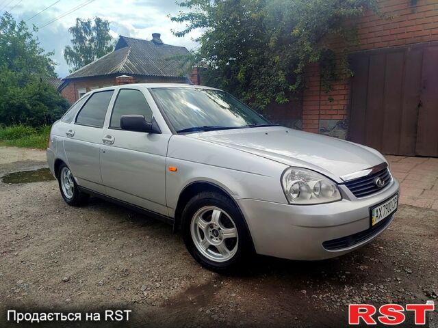 Серый ВАЗ Priora, объемом двигателя 1.6 л и пробегом 117 тыс. км за 2850 $, фото 5 на Automoto.ua
