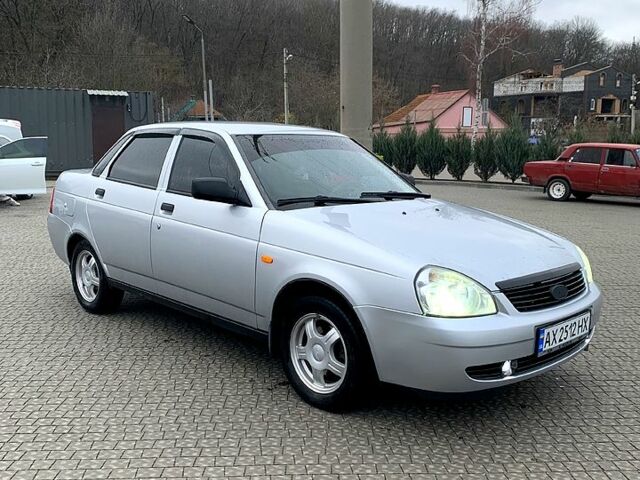 Серый ВАЗ Priora, объемом двигателя 1.6 л и пробегом 200 тыс. км за 3000 $, фото 5 на Automoto.ua