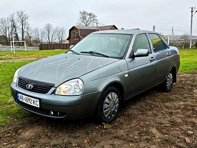 Серый ВАЗ Priora, объемом двигателя 1.6 л и пробегом 182 тыс. км за 2499 $, фото 2 на Automoto.ua