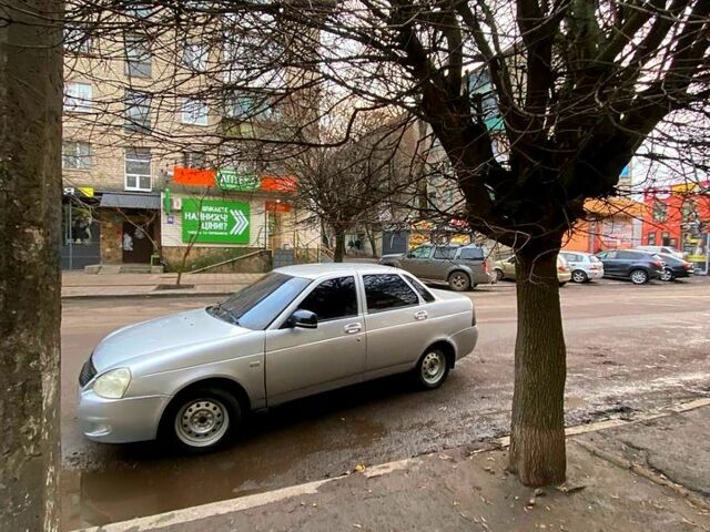 Серый ВАЗ Priora, объемом двигателя 1.6 л и пробегом 160 тыс. км за 2100 $, фото 2 на Automoto.ua