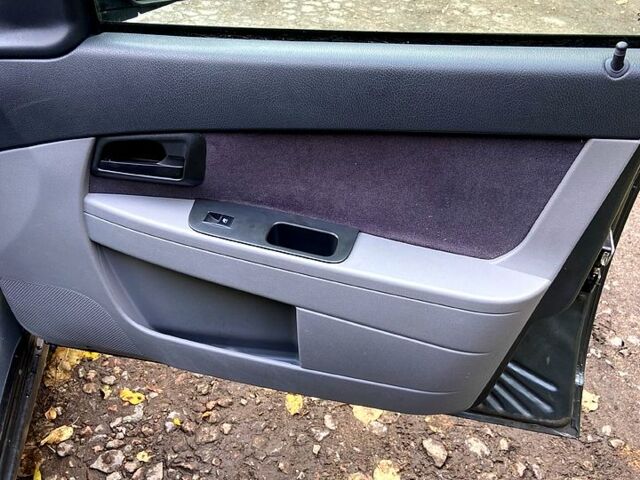 Серый ВАЗ Priora, объемом двигателя 1.6 л и пробегом 197 тыс. км за 2200 $, фото 7 на Automoto.ua