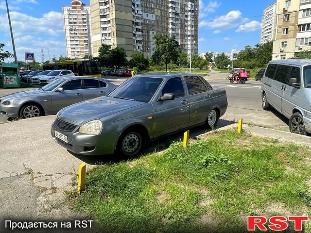 Серый ВАЗ Priora, объемом двигателя 1.6 л и пробегом 270 тыс. км за 2000 $, фото 2 на Automoto.ua