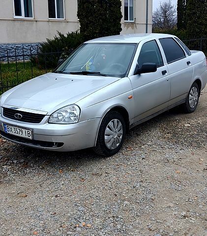 Серый ВАЗ Priora, объемом двигателя 1.6 л и пробегом 145 тыс. км за 1650 $, фото 1 на Automoto.ua