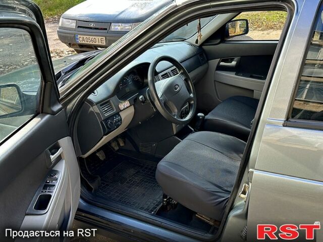 Серый ВАЗ Priora, объемом двигателя 1.6 л и пробегом 145 тыс. км за 2750 $, фото 10 на Automoto.ua
