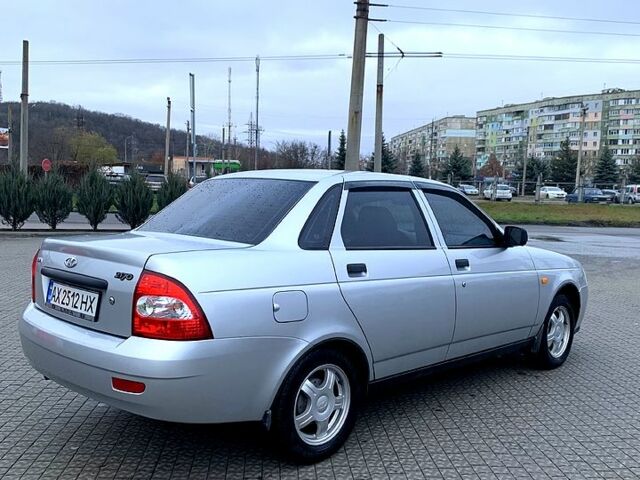 Серый ВАЗ Priora, объемом двигателя 1.6 л и пробегом 200 тыс. км за 3000 $, фото 4 на Automoto.ua