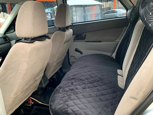 Серый ВАЗ Priora, объемом двигателя 1.6 л и пробегом 200 тыс. км за 3000 $, фото 8 на Automoto.ua