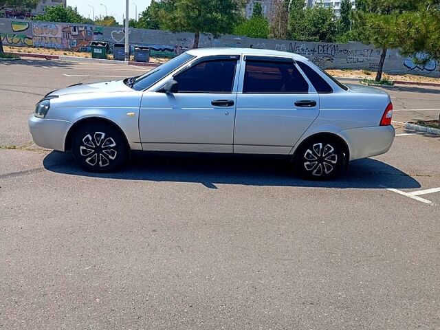 Сірий ВАЗ Priora, об'ємом двигуна 1.6 л та пробігом 187 тис. км за 2400 $, фото 7 на Automoto.ua