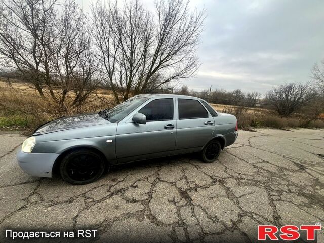 Серый ВАЗ Priora, объемом двигателя 1.6 л и пробегом 250 тыс. км за 2000 $, фото 6 на Automoto.ua