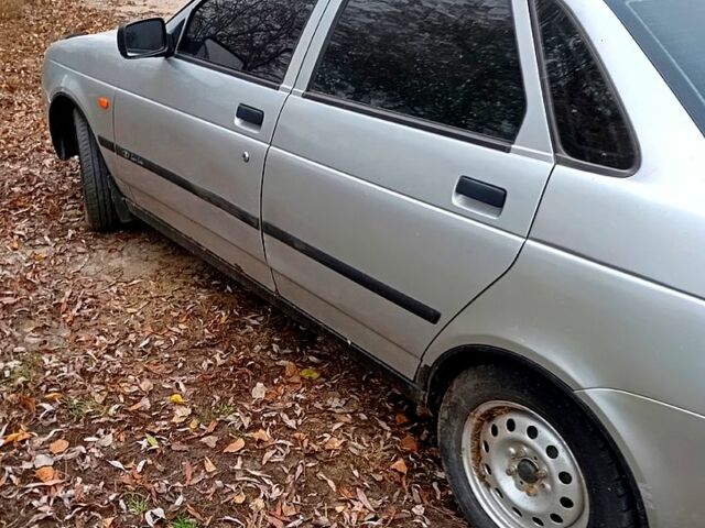 Серый ВАЗ Priora, объемом двигателя 1.6 л и пробегом 245 тыс. км за 1400 $, фото 3 на Automoto.ua