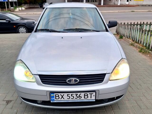 Сірий ВАЗ Priora, об'ємом двигуна 1.6 л та пробігом 190 тис. км за 2600 $, фото 1 на Automoto.ua