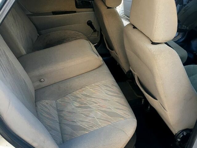 Серый ВАЗ Priora, объемом двигателя 1.6 л и пробегом 114 тыс. км за 1900 $, фото 4 на Automoto.ua