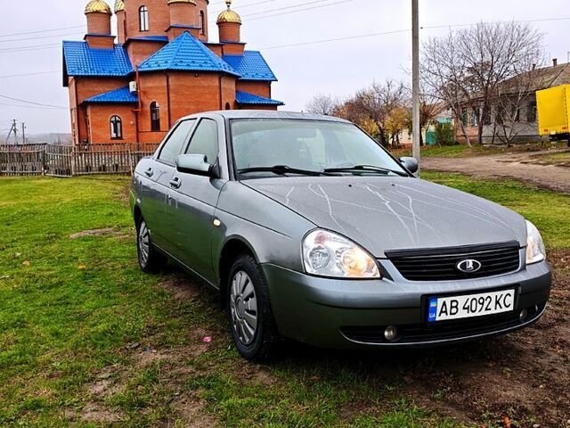 Серый ВАЗ Priora, объемом двигателя 1.6 л и пробегом 182 тыс. км за 2499 $, фото 1 на Automoto.ua