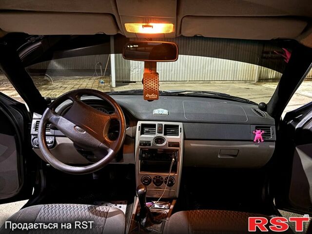 Серый ВАЗ Priora, объемом двигателя 1.6 л и пробегом 171 тыс. км за 3100 $, фото 5 на Automoto.ua