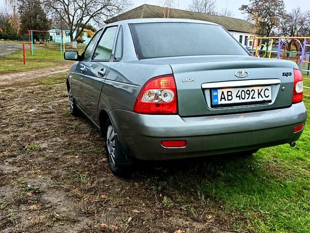 Серый ВАЗ Priora, объемом двигателя 1.6 л и пробегом 182 тыс. км за 2499 $, фото 3 на Automoto.ua
