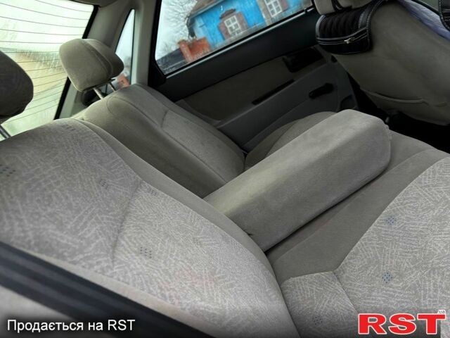 Серый ВАЗ Priora, объемом двигателя 1.6 л и пробегом 229 тыс. км за 2590 $, фото 9 на Automoto.ua