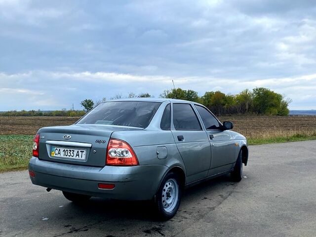 Сірий ВАЗ Priora, об'ємом двигуна 1.6 л та пробігом 0 тис. км за 2100 $, фото 2 на Automoto.ua
