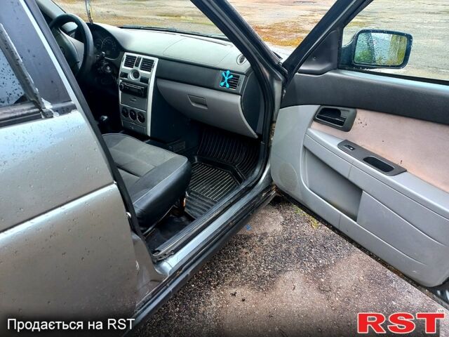 Серый ВАЗ Priora, объемом двигателя 1.6 л и пробегом 119 тыс. км за 2100 $, фото 11 на Automoto.ua