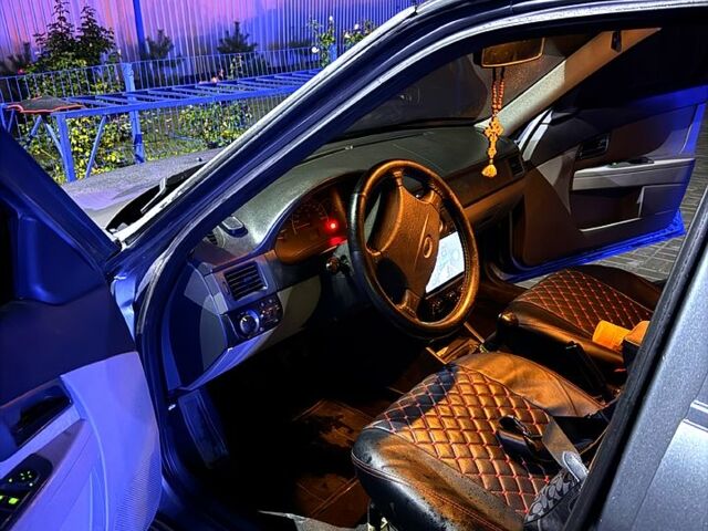 Серый ВАЗ Priora, объемом двигателя 1.6 л и пробегом 145 тыс. км за 3200 $, фото 8 на Automoto.ua