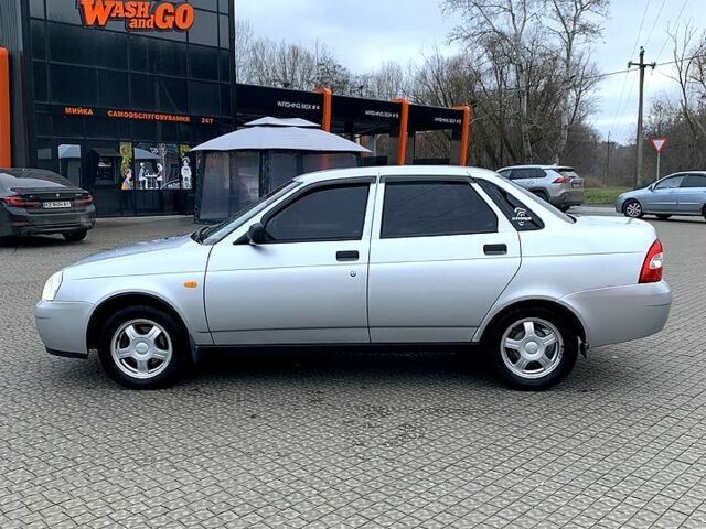 Серый ВАЗ Priora, объемом двигателя 1.6 л и пробегом 200 тыс. км за 3000 $, фото 1 на Automoto.ua