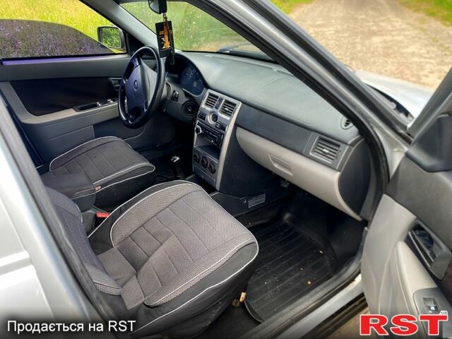 Сірий ВАЗ Priora, об'ємом двигуна 1.6 л та пробігом 240 тис. км за 2600 $, фото 9 на Automoto.ua