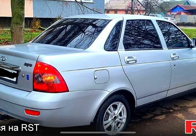 Серый ВАЗ Priora, объемом двигателя 1.6 л и пробегом 157 тыс. км за 2400 $, фото 1 на Automoto.ua