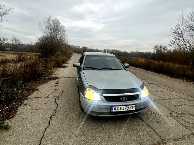 Серый ВАЗ Priora, объемом двигателя 1.6 л и пробегом 250 тыс. км за 2000 $, фото 3 на Automoto.ua