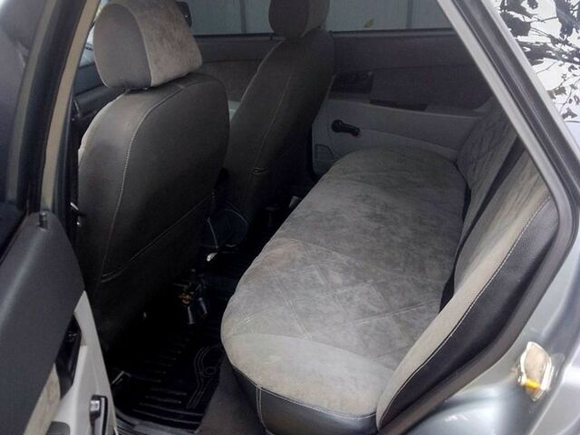 Сірий ВАЗ Priora, об'ємом двигуна 1.6 л та пробігом 237 тис. км за 3800 $, фото 5 на Automoto.ua