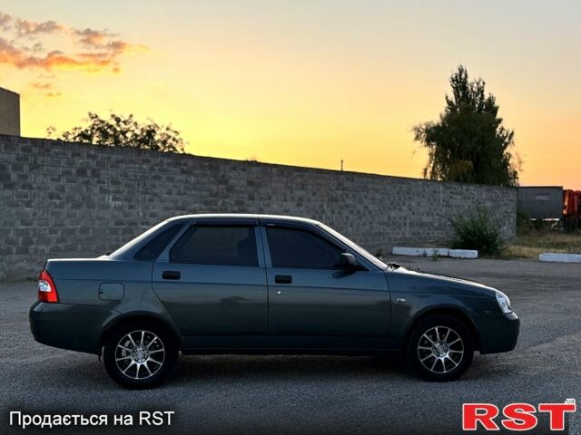 Серый ВАЗ Priora, объемом двигателя 1.6 л и пробегом 186 тыс. км за 3299 $, фото 1 на Automoto.ua