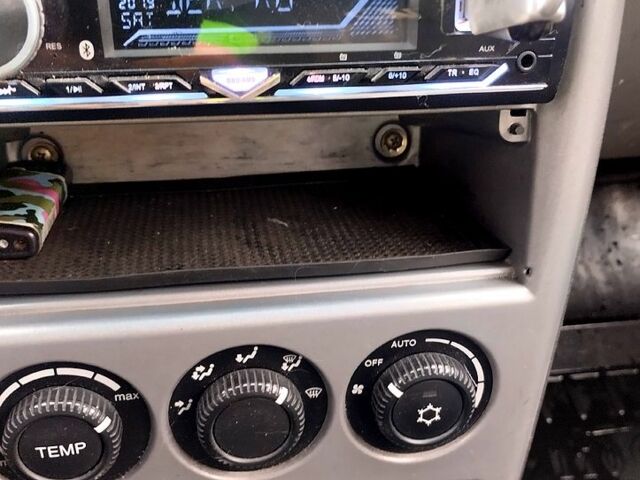 Сірий ВАЗ Priora, об'ємом двигуна 1.6 л та пробігом 265 тис. км за 2650 $, фото 7 на Automoto.ua