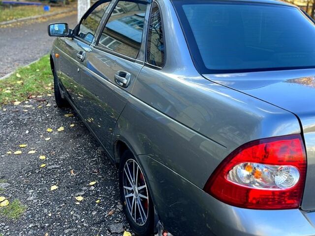 Серый ВАЗ Priora, объемом двигателя 1.6 л и пробегом 134 тыс. км за 2900 $, фото 5 на Automoto.ua