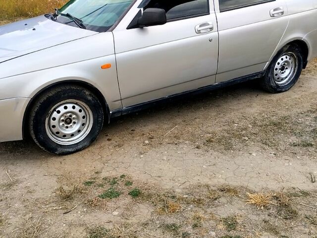 Сірий ВАЗ Priora, об'ємом двигуна 1.6 л та пробігом 265 тис. км за 2650 $, фото 1 на Automoto.ua