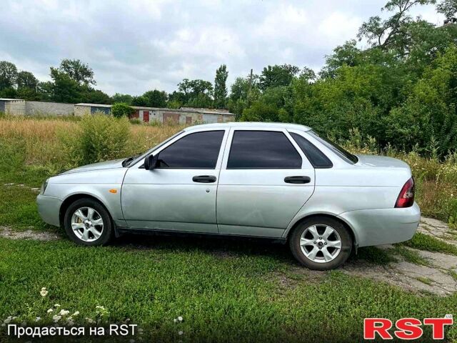 Сірий ВАЗ Priora, об'ємом двигуна 1.6 л та пробігом 154 тис. км за 2350 $, фото 3 на Automoto.ua