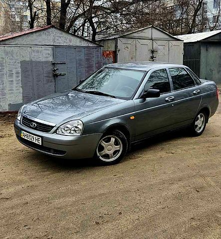 Серый ВАЗ Priora, объемом двигателя 1.6 л и пробегом 63 тыс. км за 3700 $, фото 7 на Automoto.ua
