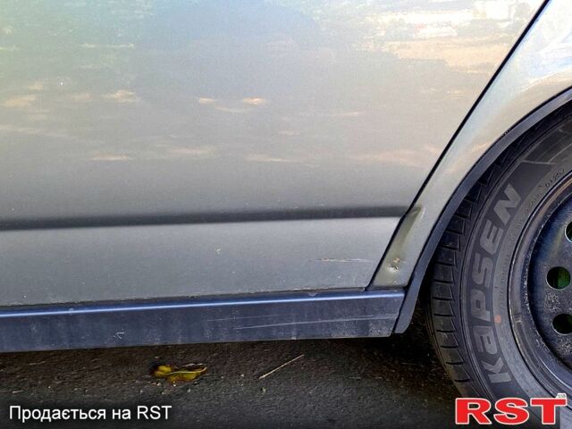 Серый ВАЗ Priora, объемом двигателя 1.6 л и пробегом 170 тыс. км за 3500 $, фото 2 на Automoto.ua